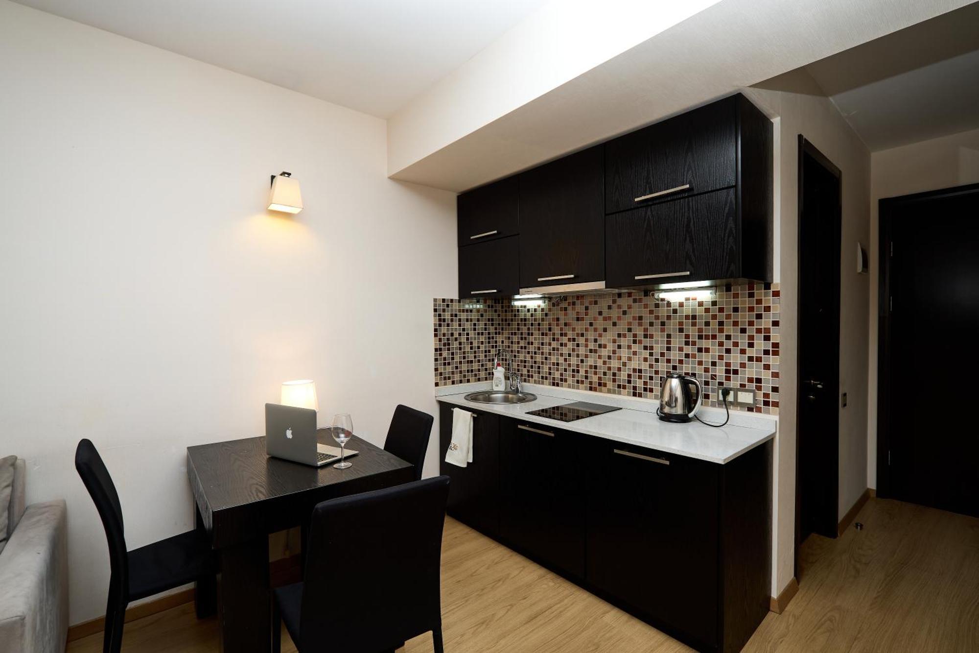 Panorama Apartments New 구다우리 외부 사진